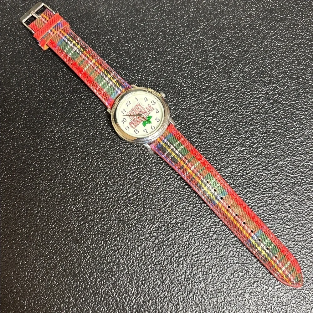 Merry Christmas Plaid Strap Watch with Festive Design WORKING